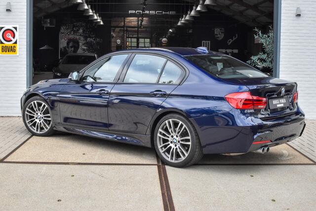 BMW 3-SERIE 330e *NAP | Automaat | 19" | Cruise | Clima | Navi | Leder | Stoelverwarming | Parkeersensoren*