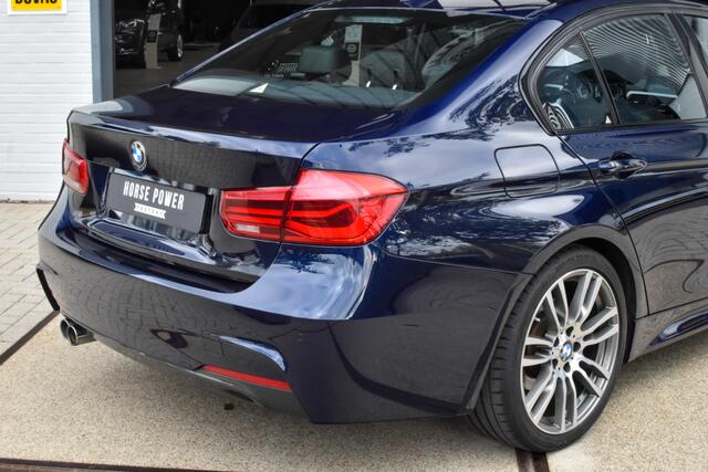 BMW 3-SERIE 330e *NAP | Automaat | 19" | Cruise | Clima | Navi | Leder | Stoelverwarming | Parkeersensoren*