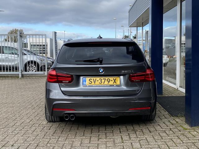 BMW 3-SERIE Touring 320i Edition M Sport Shadow Executive / Automaat / NL-Auto / Dealer-Onderhouden / M-Line / Sportstuur & Sportonderstel / Vol-Leder / Stoelverwarming / Elektr.-Wegklapbare Trekhaak / Cruise-Control / Climate-Control / Elektr.-Achterklep / Armsteun 