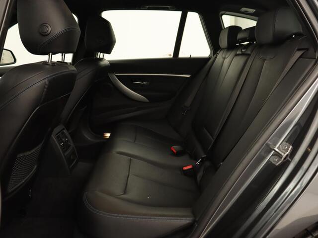 BMW 3-SERIE Touring 318i Centennial High Executive