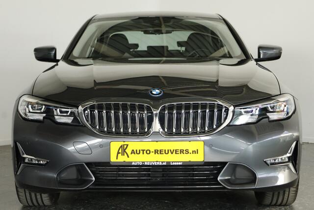 BMW 3-SERIE 320e High Executive / LED / Navi / CarPlay / Leder / DAB