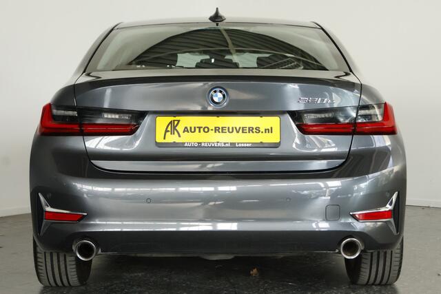 BMW 3-SERIE 320e High Executive / LED / Navi / CarPlay / Leder / DAB