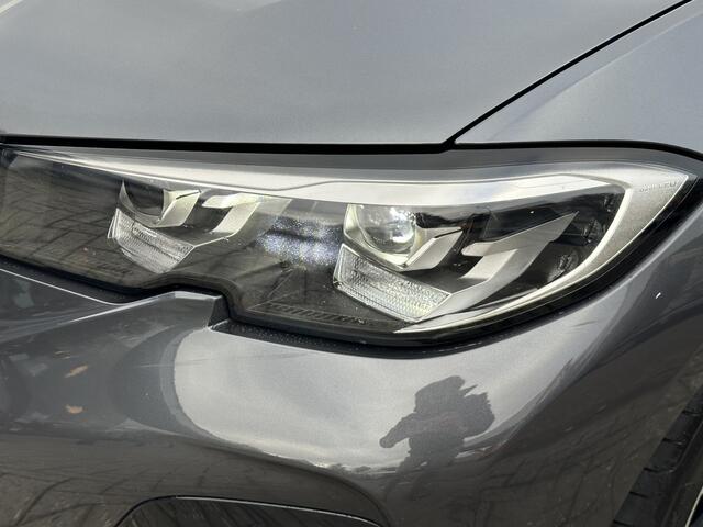 BMW 3-SERIE 330i M Sport Trekhaak | Camera | HiFi | Stoelverw.