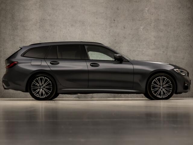 BMW 3-SERIE Touring 330e xDrive M Sport 293Pk Automaat (PANORAMADAK, M PAKKET, LASER KOPLAMPEN, MEMORY SEATS, HEAD-UP DISPLAY, HARMAN/KARDON, 360 CAMERA, ADAPTIVE CRUISE, APPLE CARPLAY, NIEUWE APK, NIEUWSTAAT)