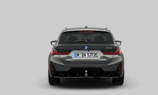 BMW 3-SERIE Touring 330e xDrive M Sport Pro - Trekhaak - Panoramadak - Parking/Driving Assistant - Active Cruise Control - Active Protection - Geluiddempende/Getinte Ruiten - Comfort Access - Harman kardon -