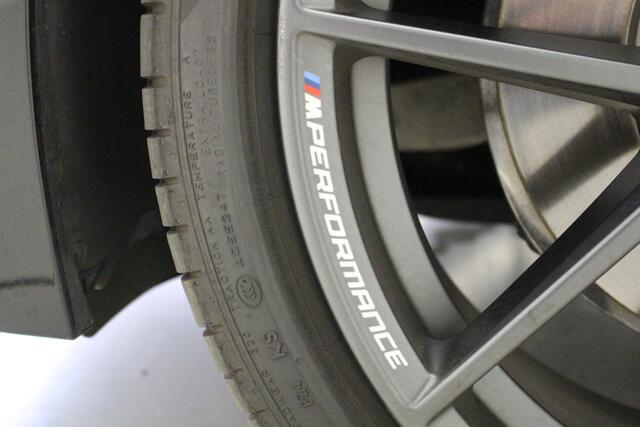 BMW 3-SERIE 320e M-Sport | 19" M-Performance | Leder | Camera
