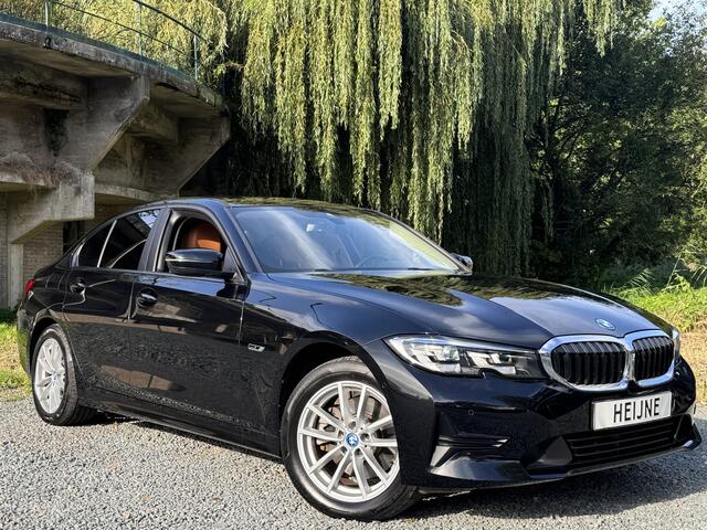 BMW 3-SERIE 320e BUSINESS+ EDITION LEDER/CAMERA/TREKHAAK