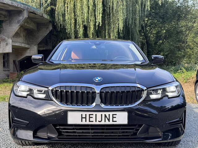 BMW 3-SERIE 320e BUSINESS+ EDITION LEDER/CAMERA/TREKHAAK