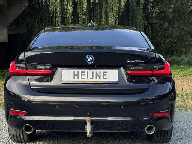 BMW 3-SERIE 320e BUSINESS+ EDITION LEDER/CAMERA/TREKHAAK