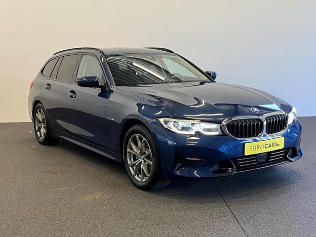 BMW 3-SERIE Touring 320e Sportline Aut-8 Panoramadak HUD Laser Licht Adaptive Cruise Trekhaak Leder Navi PDC VA