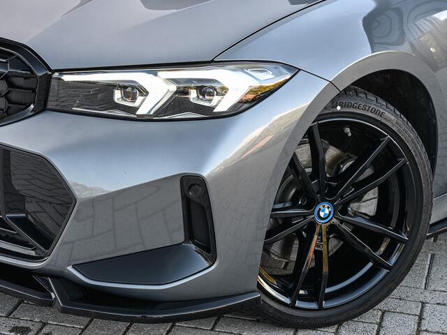 BMW 3-SERIE 330e | M-SPORT | SPORT SEATS | FULL STYLING | AMBIANCE INTERIEUR | ACTIVE CRUISE | DAB+ | HIFI SOUND | SHADOW-LINE | TREKHAAK | STUURVERWARMING