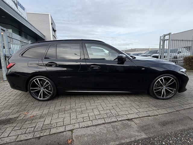 BMW 3-SERIE Touring 318i M Sport Pano-Dak | Trekhaak | Leer | Stoelverw. |