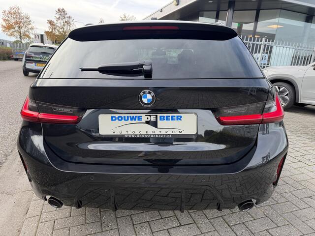BMW 3-SERIE Touring 318i M Sport Pano-Dak | Trekhaak | Leer | Stoelverw. |