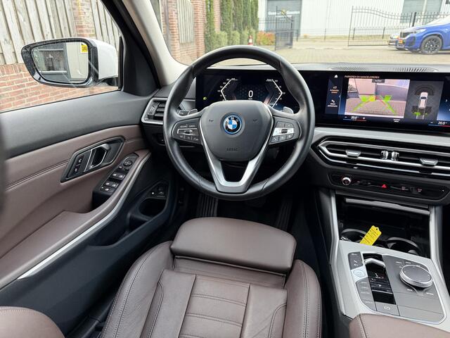 BMW 3-SERIE Touring 320e LCI Org NL 1ste eigenaar Widescreen