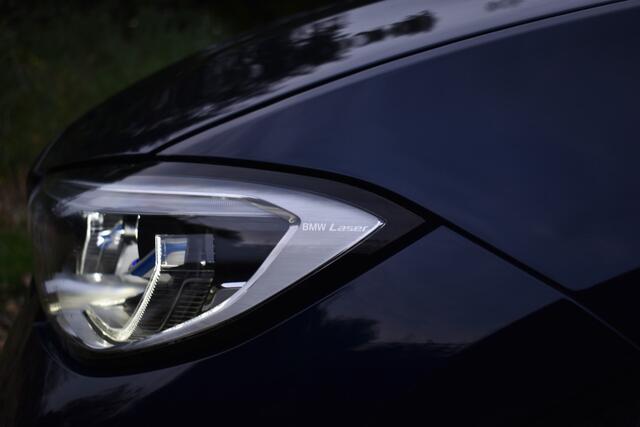 BMW 3-SERIE Touring 330e 290PK M-SPORT HIGH EXECUTIVE 360-CAMERA/HEAD-UP/PANORAMADAK