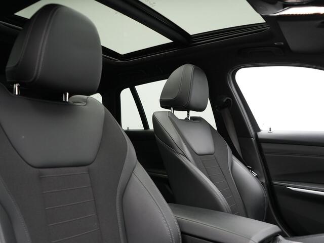 BMW 3-SERIE Touring 330e xDrive Sportline Plug In Hybrid 293pk Dealer O.H. PHEV | Panodak | Head Up | Adaptive Cruise | Laser LED | Harman & Kardon | Lederen Sportstoelen Memory & Verwarmd | Sfeerverlichting | Virtual | Navigatie |