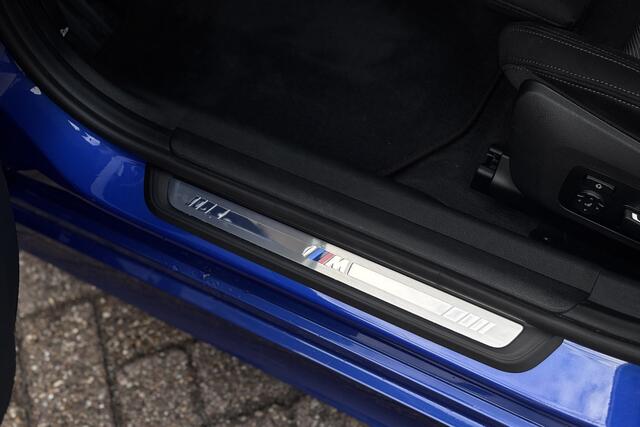 BMW 3-SERIE Touring 330e M-Sport | 19,5 kWh | Panodak | Head-Up | Memory | Trekhaak | 360° Camera | Fabrieksgarantie