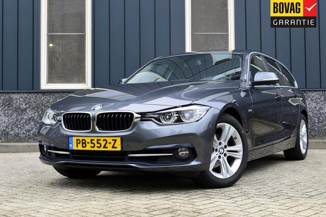 BMW 3-SERIE Touring 320i Sport-Line Rijklaarprijs-Garantie Trekhaak Leder Navigatie Airco Sport Interieur