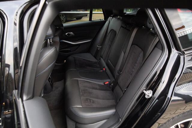 BMW 3-SERIE Touring 330e High Executive M-Sport , Adap. cruise, Trekhaak, Stoel/stuurverwarming,