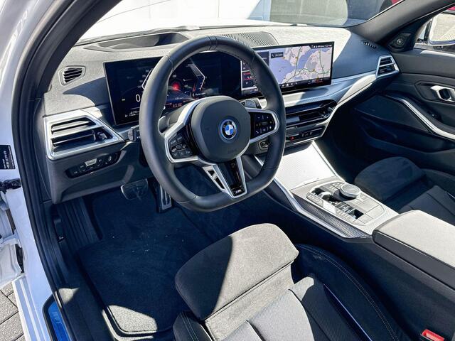 BMW 3-SERIE Touring 330e | Selections