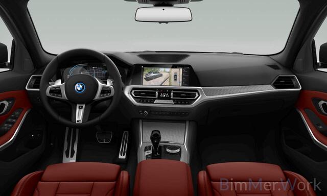 BMW 3-SERIE 330e xDrive Business Edition Plus M Sport | M Performance | Panoramadak | 360° Camera | Head Up Display | Stoelverwarming | Stuurverwarming | Apple Carplay | Navigatie | Cruise Control | Ambiance Verlichting | Trekhaak