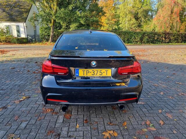 BMW 3-SERIE 320i Aut. Msport Schuifdak Stoelverw ( diefstalschade )