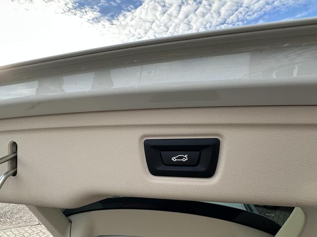 BMW 3-SERIE Touring 330i High Executive Edition