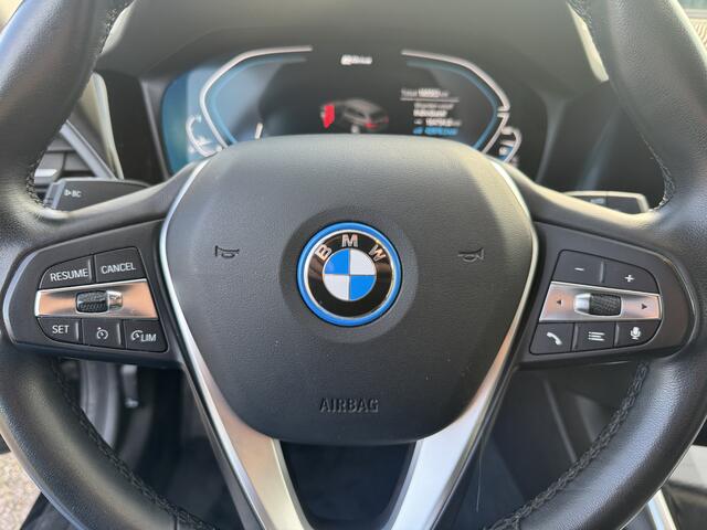BMW 3-SERIE Touring 320e Business Edition Plus Sportleer/CarPlay/Laser