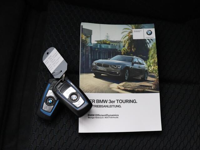 BMW 3-SERIE Touring 318i M Sport | Pano | Cruise Control | LED!