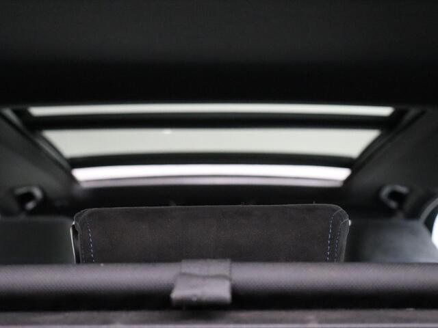 BMW 3-SERIE Touring 318i M Sport | Pano | Cruise Control | LED!