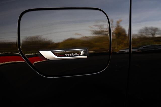 BMW 3-SERIE Touring 320e High Executive Shadow Line