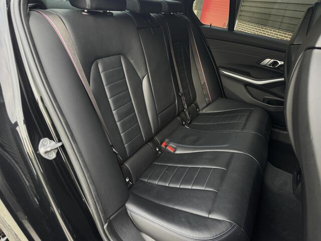 BMW 3-SERIE 330e xDrive M Sport BTW, Black pack, Pano, Laser