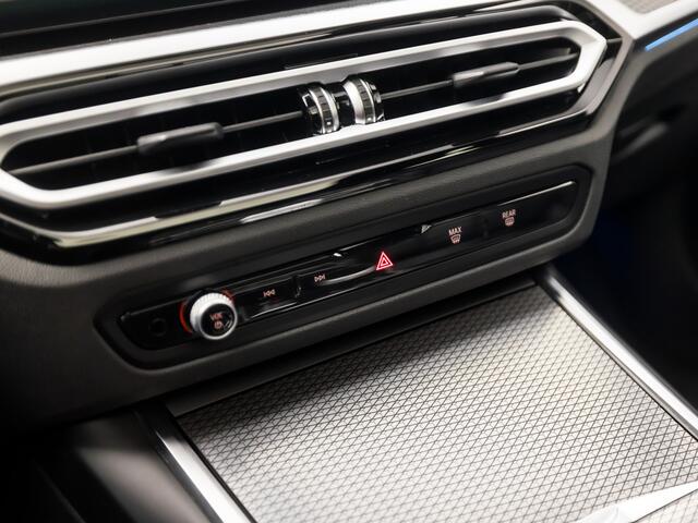 BMW 3-SERIE Touring 330e M Sport 293Pk Automaat (KUIPSTOELEN, PANORAMADAK, HEAD-UP DISPLAY, HARMAN/KARDON, ADAPTIVE CRUISE, M SPORTSTOELEN, SFEERVERLICHTING, ELEK ACHTERKLEP, APPLE CARPLAY, KEYLESS, CAMERA, NIEUWSTAAT)