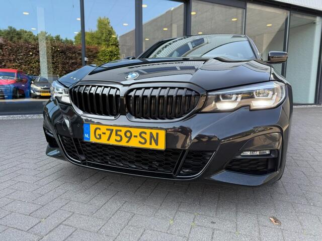 BMW 3-SERIE 320i M-Sport,1e Eig,Half Leer,LED,Carplay,Dealer OH,Lane Ass.,