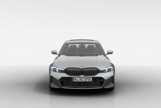 BMW 3-SERIE Sedan 330e | M Sport Pro | Comfort Pack | Active Cruise Control | Elektrisch bedienbaar glazen schuif-/kanteldak