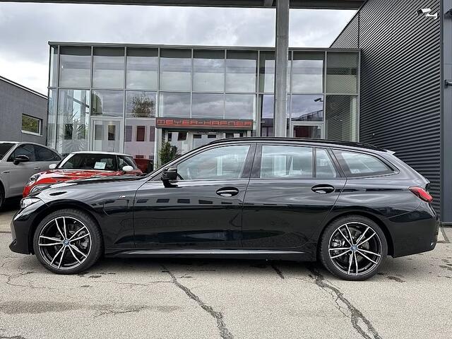 BMW 3-SERIE Touring 330e M-SPORT ** ADAPT. LED, HALF-LEDER, HuD, ACC, SHADOW LINE, H&K SOUND, 19-inch LMV ** 1e EIG - UNFALLFREI ** ** INFORMEER OOK NAAR ONZE AANTREKKELIJKE FINANCIAL-LEASE TARIEVEN **