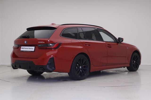 BMW 3-SERIE Touring 330e xDrive M-Sport Pro | Panorama | Memory stoelen | Camera | Hifi |