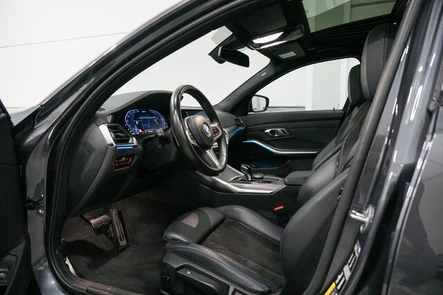 BMW 3-SERIE Touring 330e M-Sport | Panoramadak | Hifi | DAB