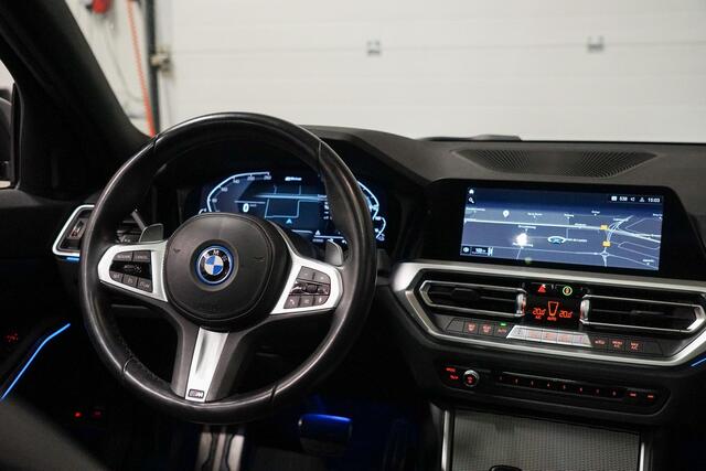 BMW 3-SERIE Touring 330e M-Sport | Panoramadak | Hifi | DAB