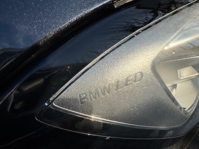 BMW 3-SERIE 318I Touring Autom. Business Edit. + Leder + Led + Navi + D-glas