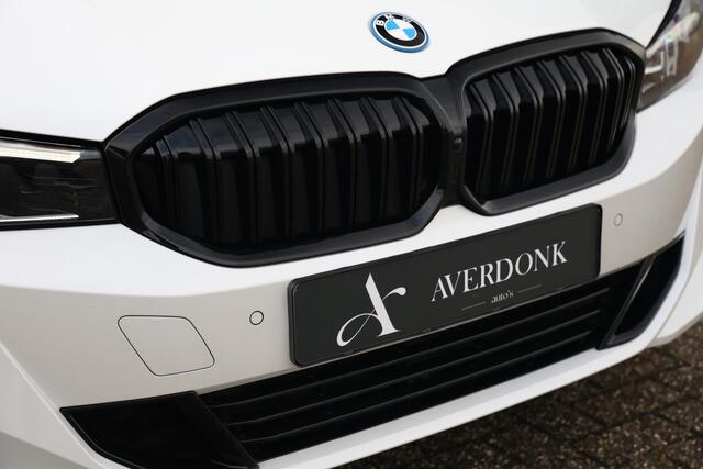 BMW 3-SERIE Touring 320e Executive Sport NAP|Sportst|Leder|Carplay|Curved|LCI
