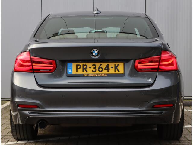 BMW 3-SERIE 318i Sport High Executive | Parkeercamera | LED | Org. Nederlands