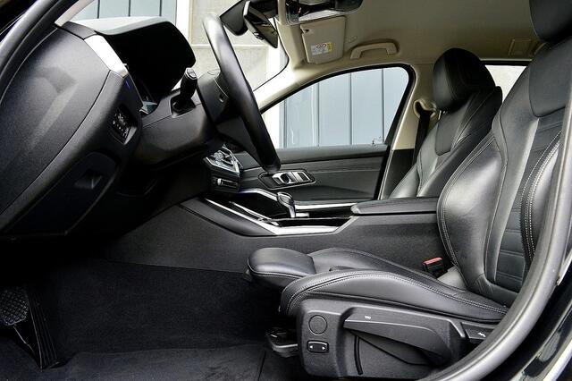 BMW 3-SERIE Touring 320i High Executive Edition Sport-Line Rijklaarprijs-Garantie Leder Sport interieur Navigatie Led