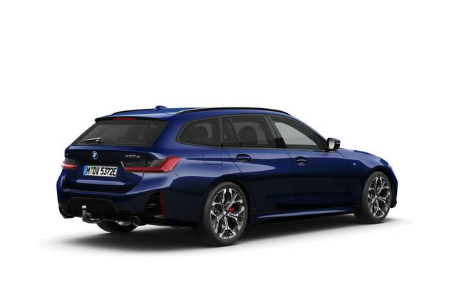 BMW 3-SERIE Touring 330e xDrive M-Sport PRO | Panoramadak | Trekhaak | Driving Assistant Professional