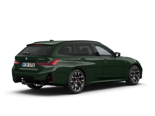 BMW 3-SERIE Touring 330e Individual Lak | M Sportpakket Pro | Innovation Pack | Comfort Pack | Trekhaak | Panoramadak