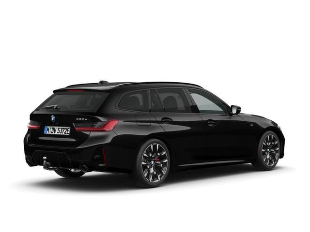 BMW 3-SERIE Touring 330e Individual Lak | M Sportpakket Pro | Innovation Pack | Comfort Pack | Panoramadak | Trekhaak
