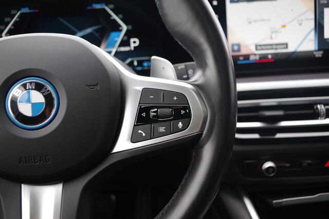 BMW 3-SERIE Touring 330e 293 PK xDrive High Executive M-Sport Pro, Kuipstoelen, Panoramadak, Memory, Adap. Cruise Control