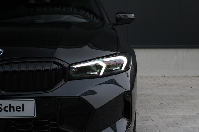 BMW 3-SERIE Touring 330e M Sport - M Sportstoelen - Pano - ACC - Keyless - H&K - Sport Remmen - Memory - Rijklaar