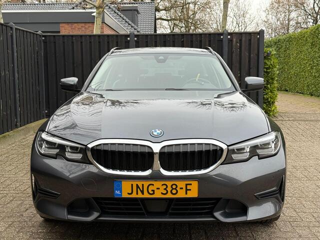 BMW 3-SERIE Touring 330e