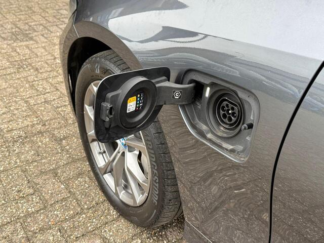 BMW 3-SERIE Touring 330e